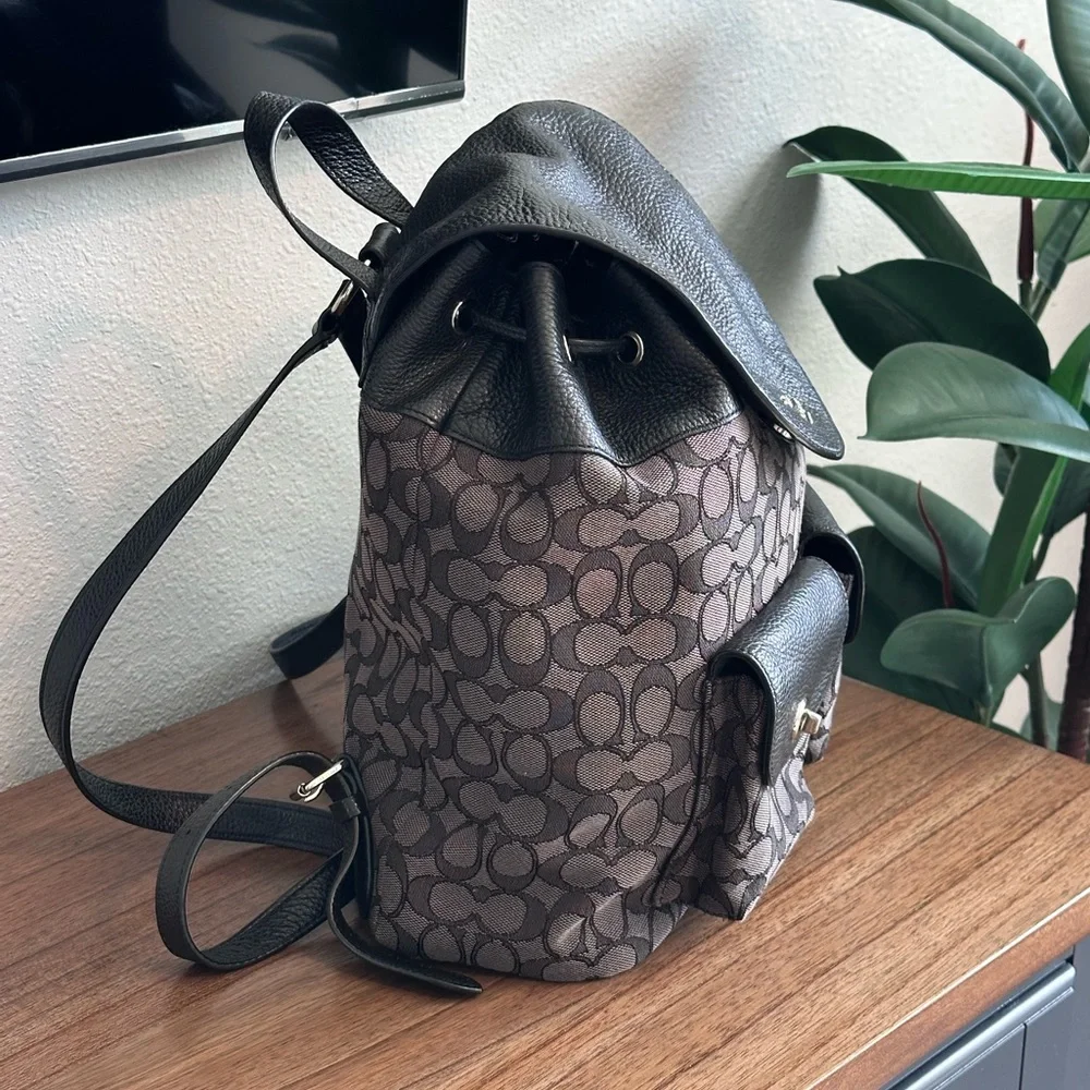 Coach Billie Backpack In Signature Jacquard - Excellent Condition! - Picture 3 of 13